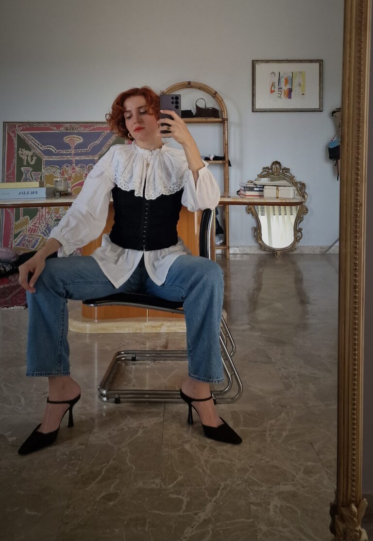 Preziosa Camicia vintage maxi colletto vittoriano - immagine 2