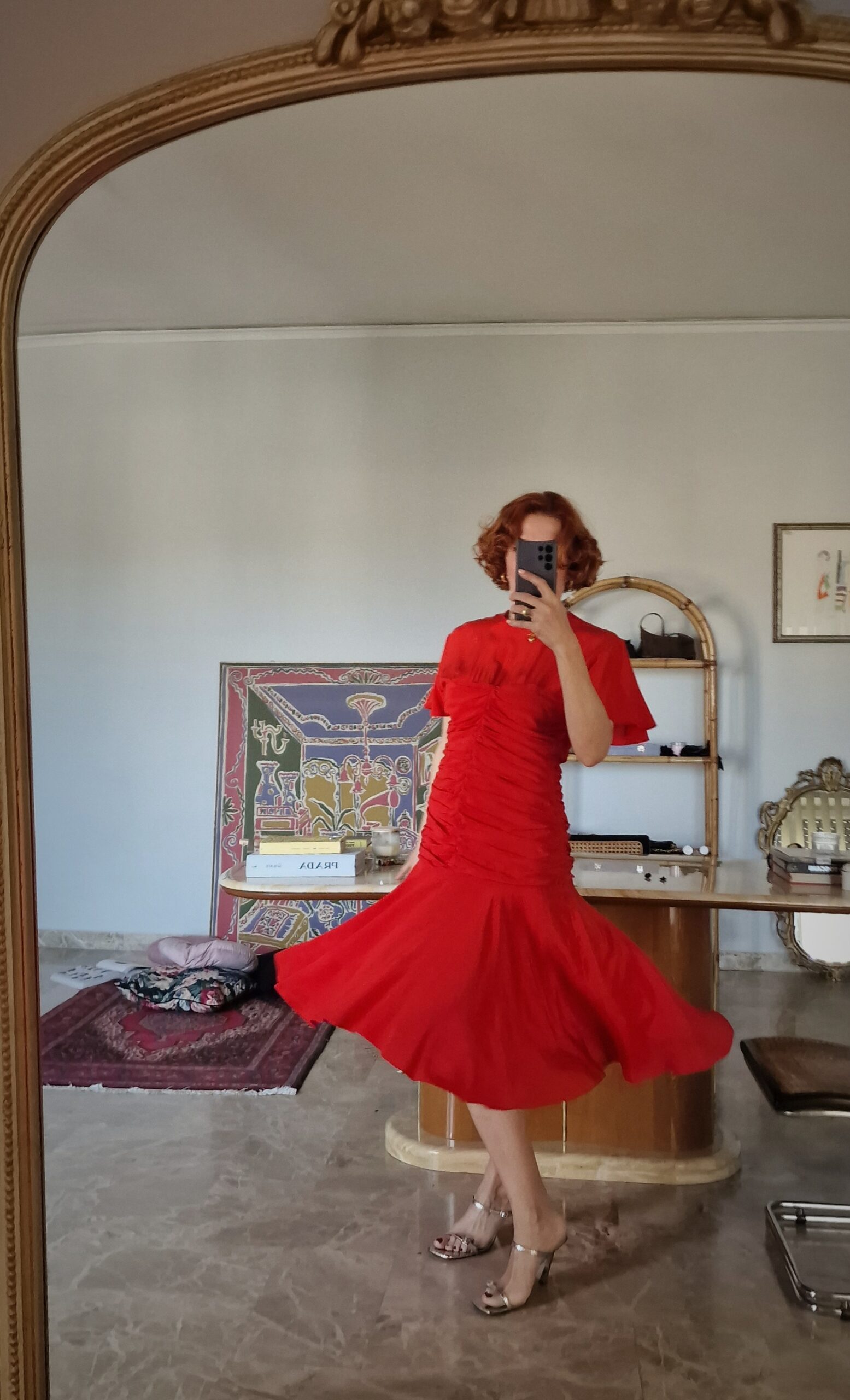 Abito Vintage rosso pura Seta drappeggiata - immagine 7