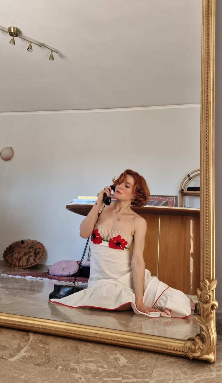 Abito capolavoro vintage con Papaveri anni 70 - immagine 2