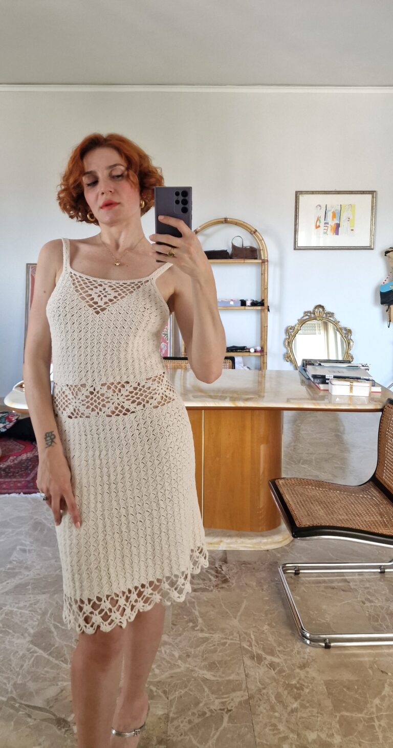 Abito crochet fatto a mano - immagine 2
