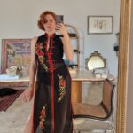 Abito Qipao pannelli neri con Ricami