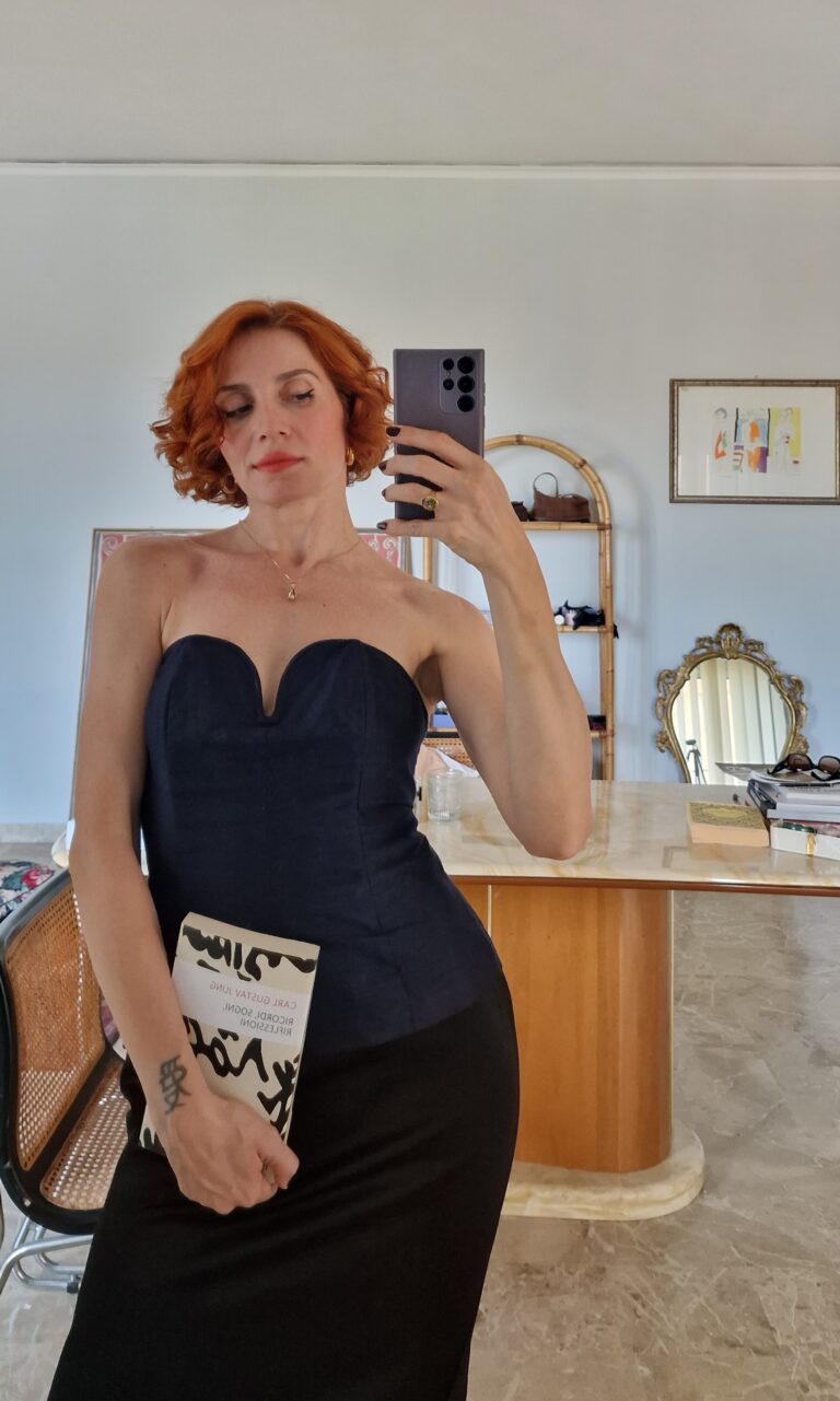 Corsetto vintage ma nuovo in shantung di Pura Seta - immagine 2