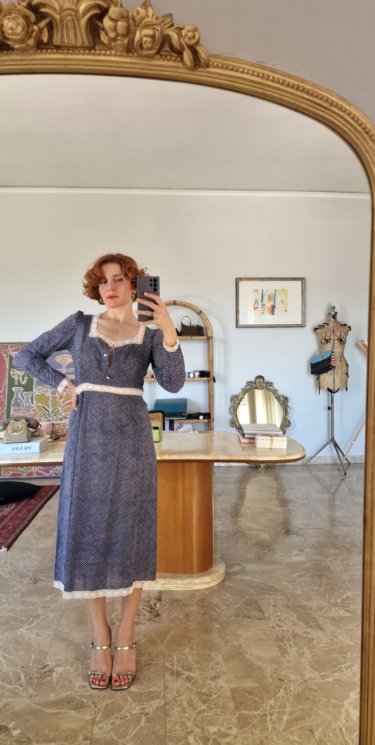 Abito vintage Sartoriale in cotone stampato e pizzo antico - immagine 3