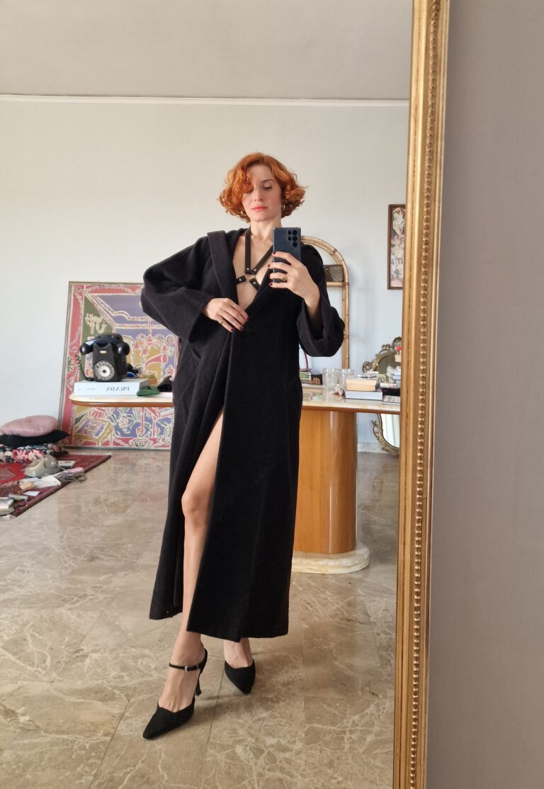 Cappotto MAX MARA lungo grigio con cappuccio 100% Pura Lana. - immagine 7