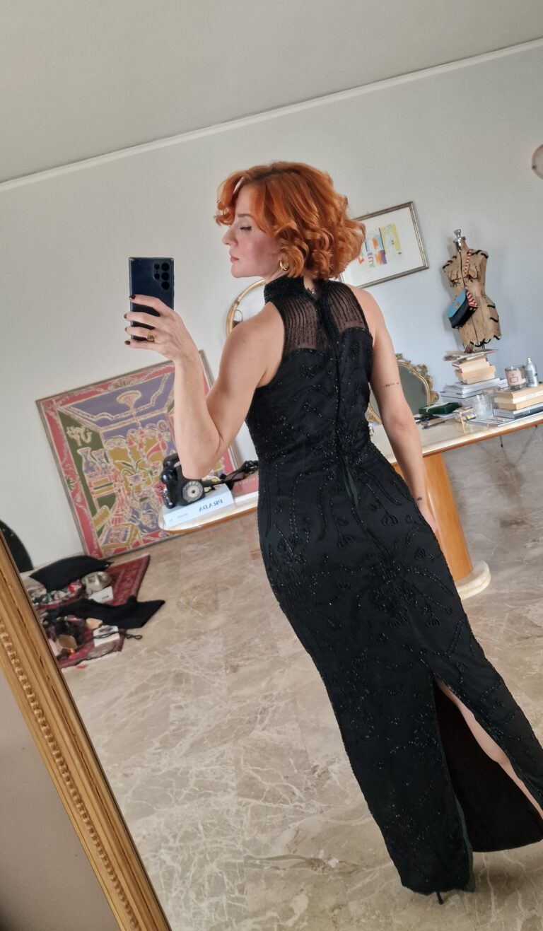 Abito vintage Sartoriale lungo in Seta perline ricamate - immagine 5