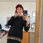 Blusa vintage in seta ricoperta di perline ricamate