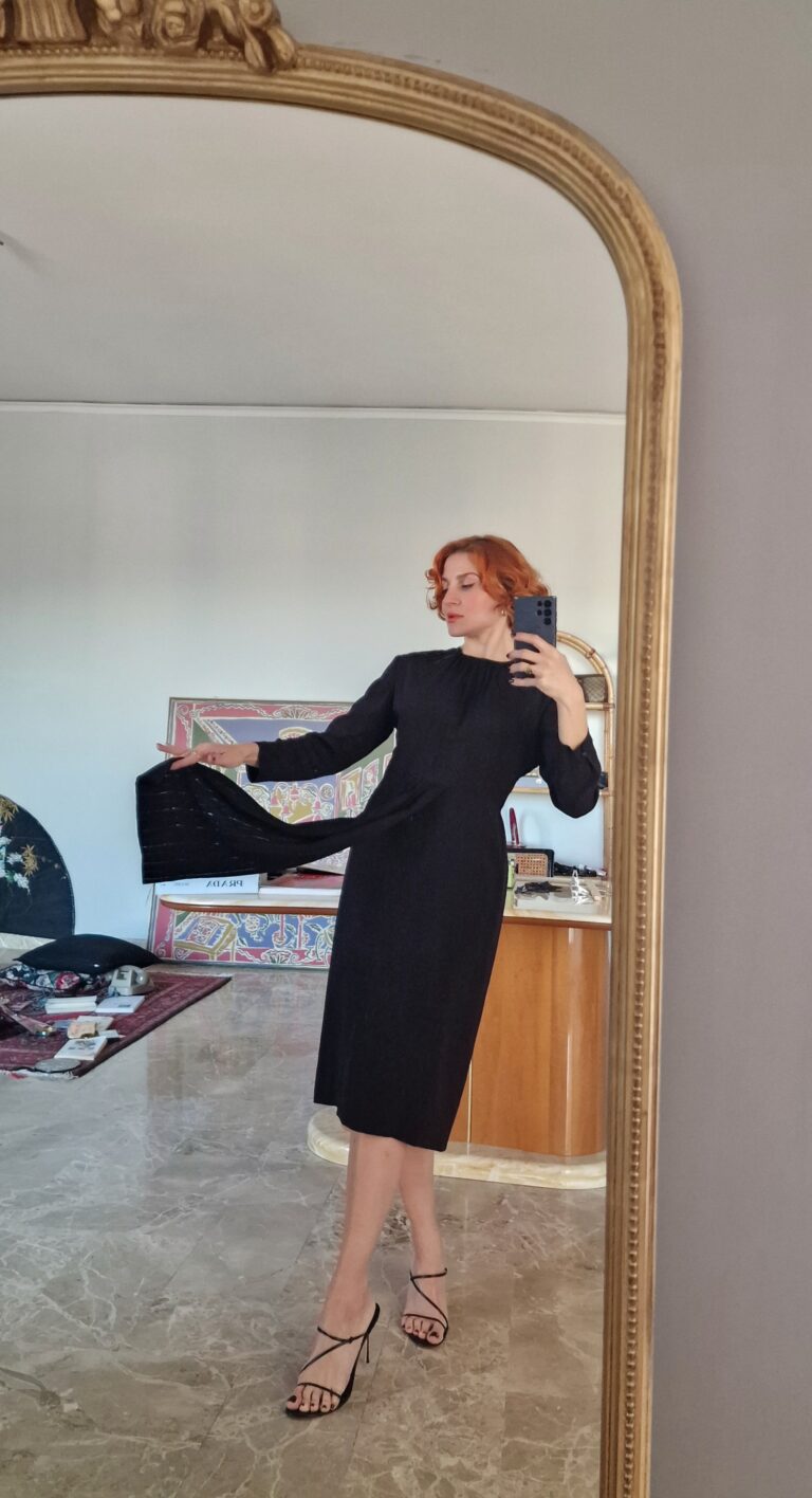 Abito vintage sartoriale in seta con ricami