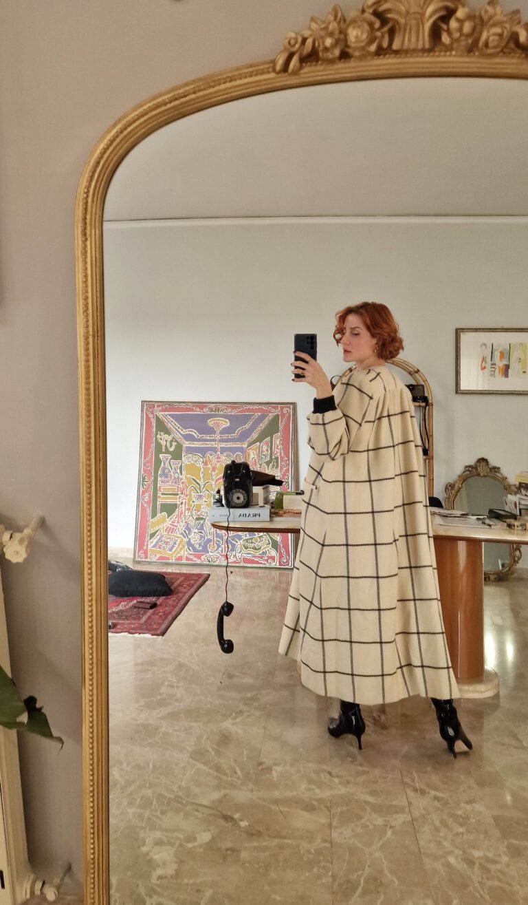 Cappotto vintage ma nuovo by Valentino a quadri - immagine 5