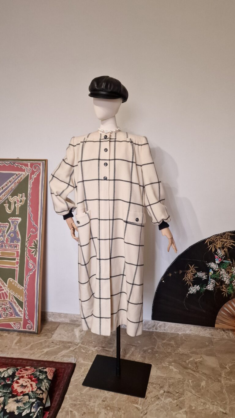 Cappotto vintage ma nuovo by Valentino a quadri - immagine 8