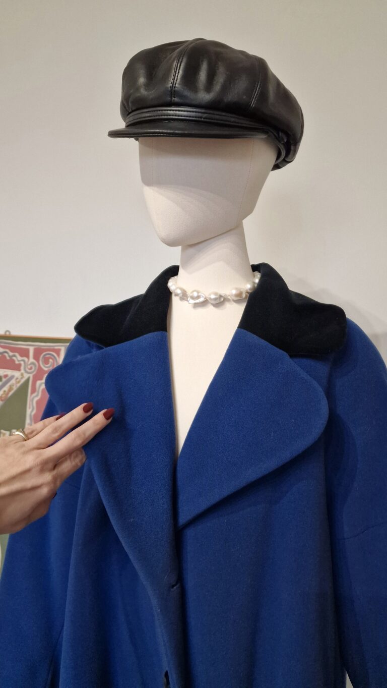 Moschino vintage blu coat in lana & Cashmere - immagine 4