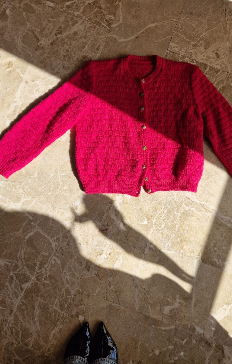 Cardigan handmade lana rosa shocking - immagine 4