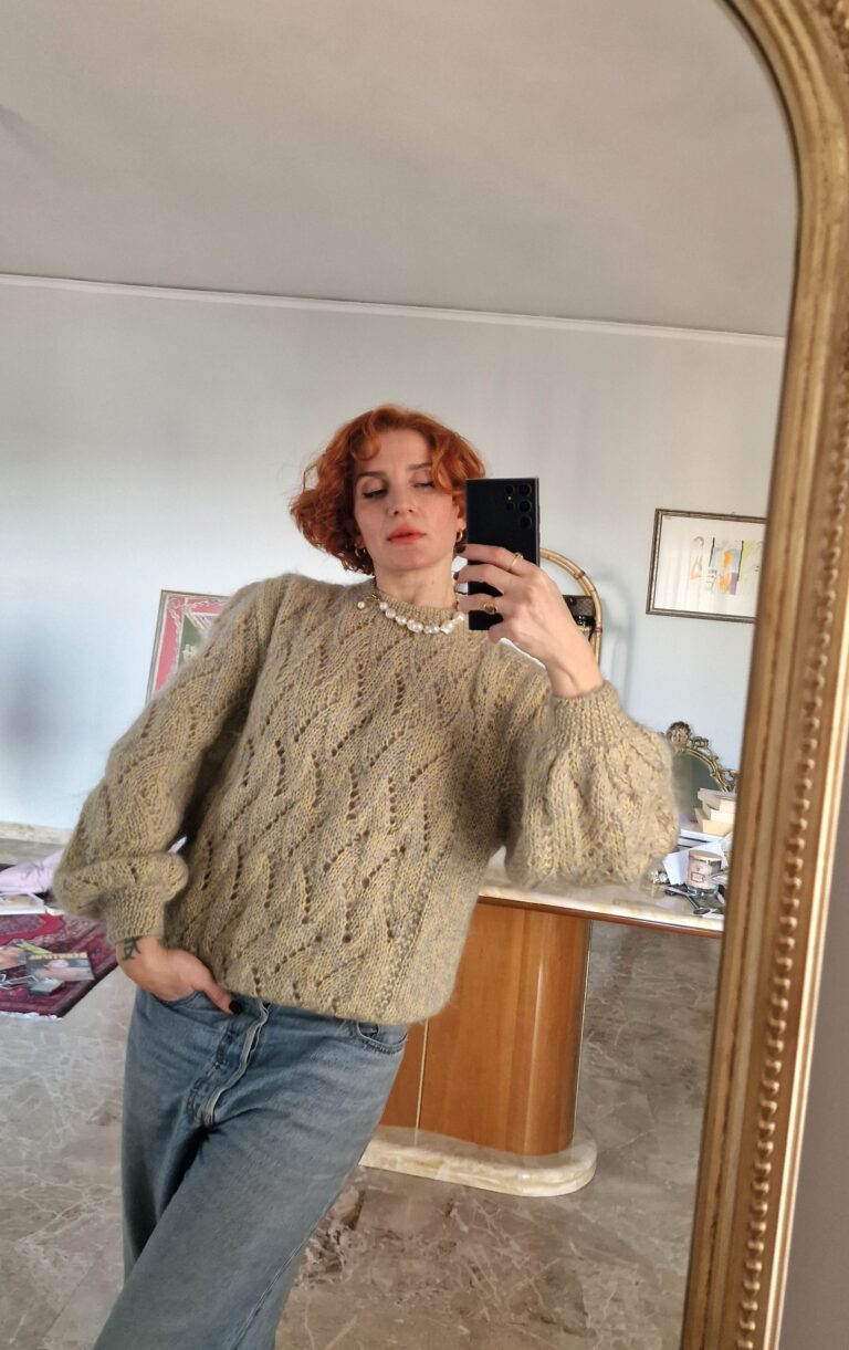 Maglione handamade lana traforata cielo e Light Yellow