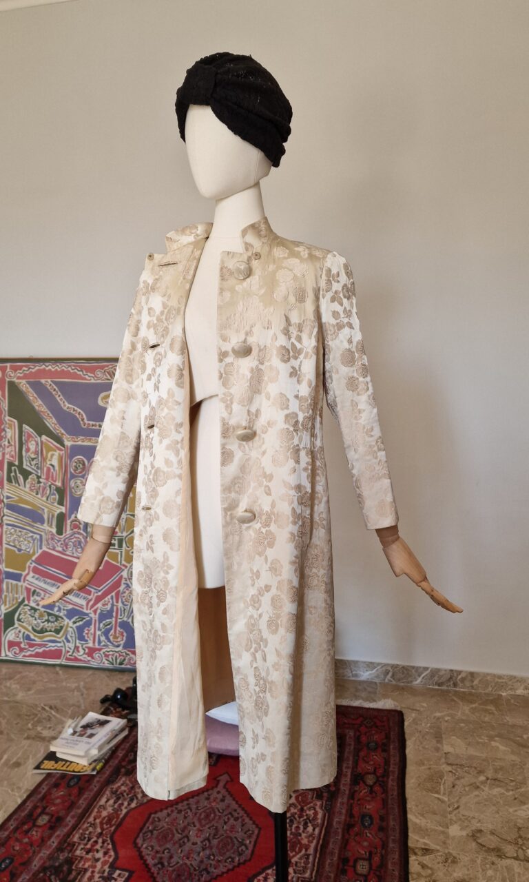 Capospalla vintage/antico in cotone di raso broccato champagne - immagine 8