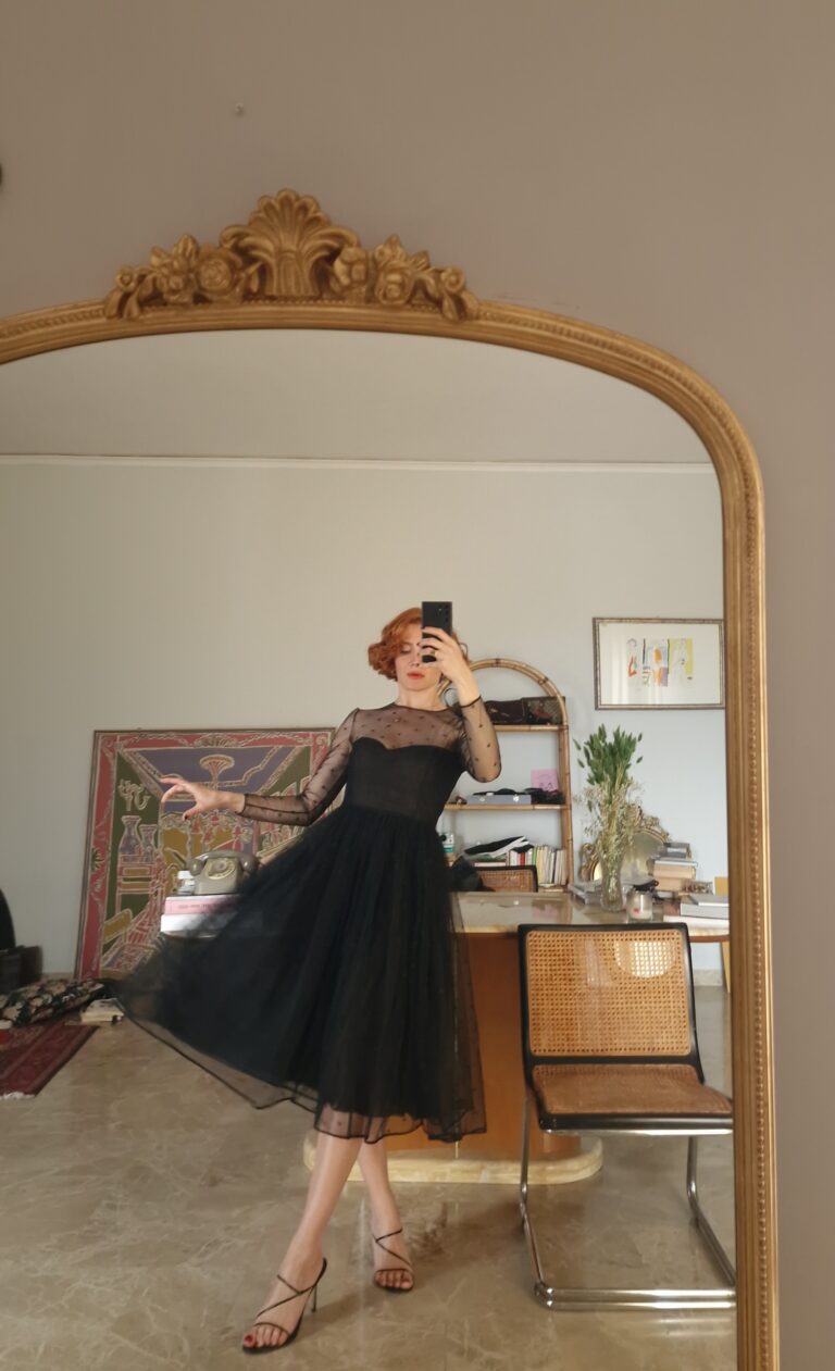 Abito vintage Sartoriale in tulle nero e gerogette di Seta tg 38