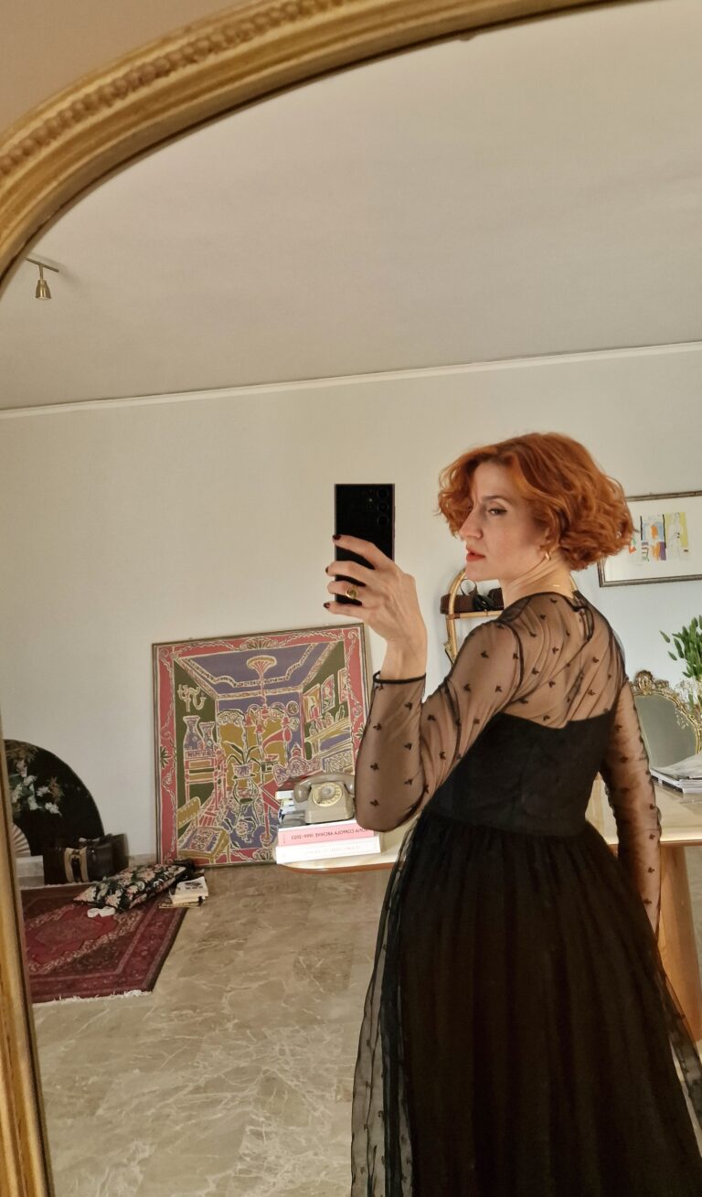 Abito vintage Sartoriale in tulle nero e gerogette di Seta tg 38 - immagine 14