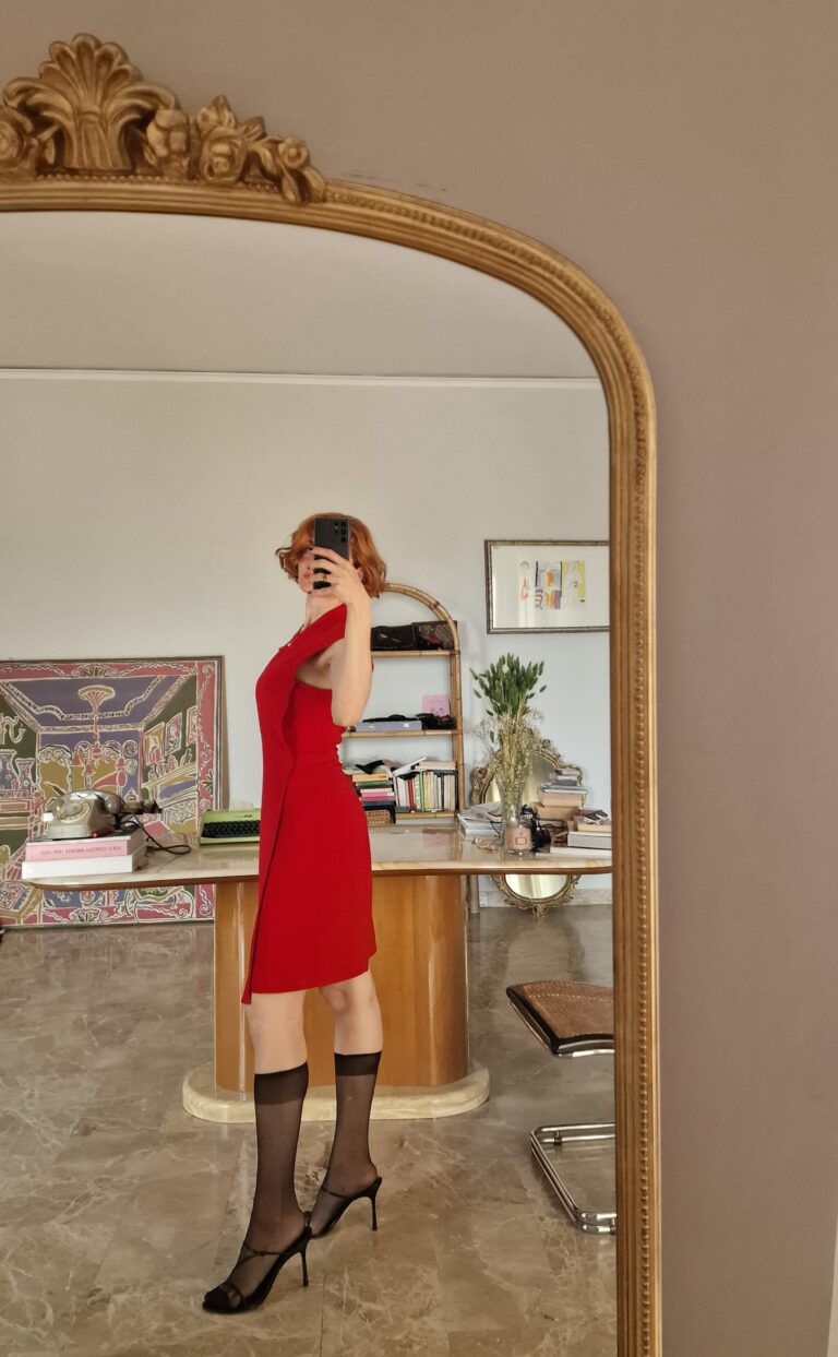 Abito Orientale rosso in crépe - immagine 5
