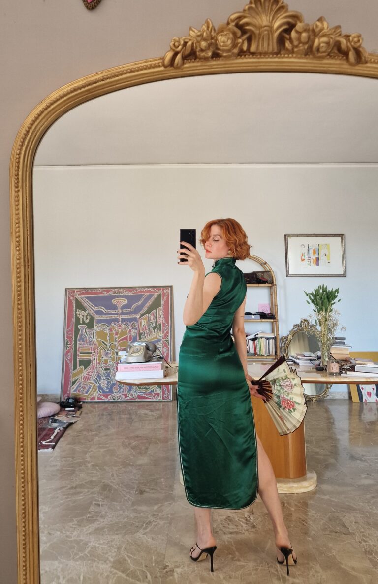 Autentico abito Qipao verde in Pura Seta ricamato a mano. - immagine 8