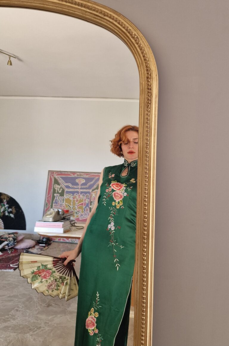Autentico abito Qipao verde in Pura Seta ricamato a mano. - immagine 2