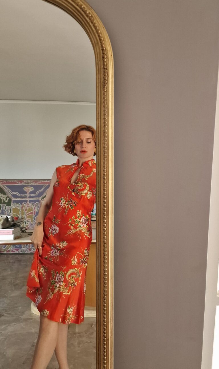 Abito Orientale in 100% Seta rosso corallo con fiori e dragoni tg 40/42 - immagine 6