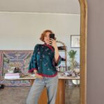 Blusa orientale in raso di seta verde ottanio