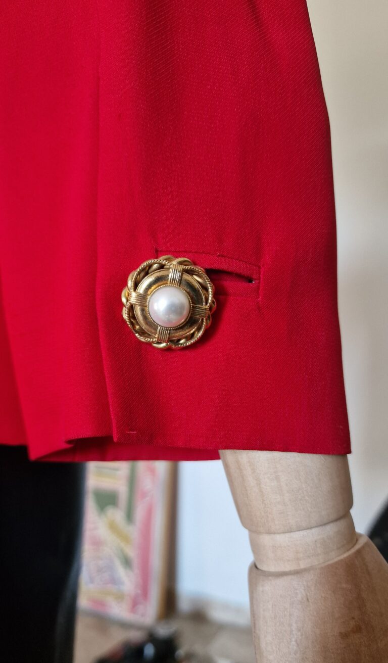 Moschino Couture vintage Red jacket bottoni gioiello - immagine 5