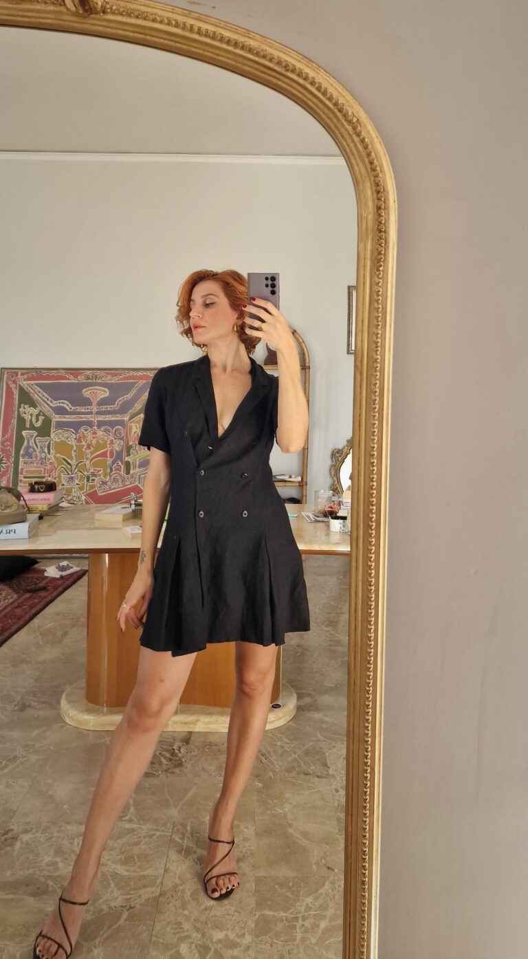 Abito vintage doppiopetto in Puro Lino nero - immagine 2