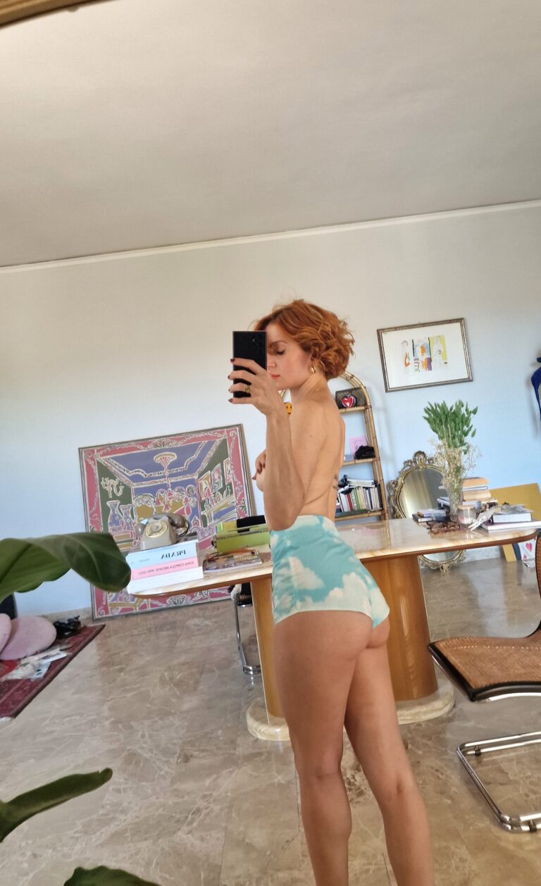 Cieli immensi on Short vintage da collezione Moschino mare - immagine 7