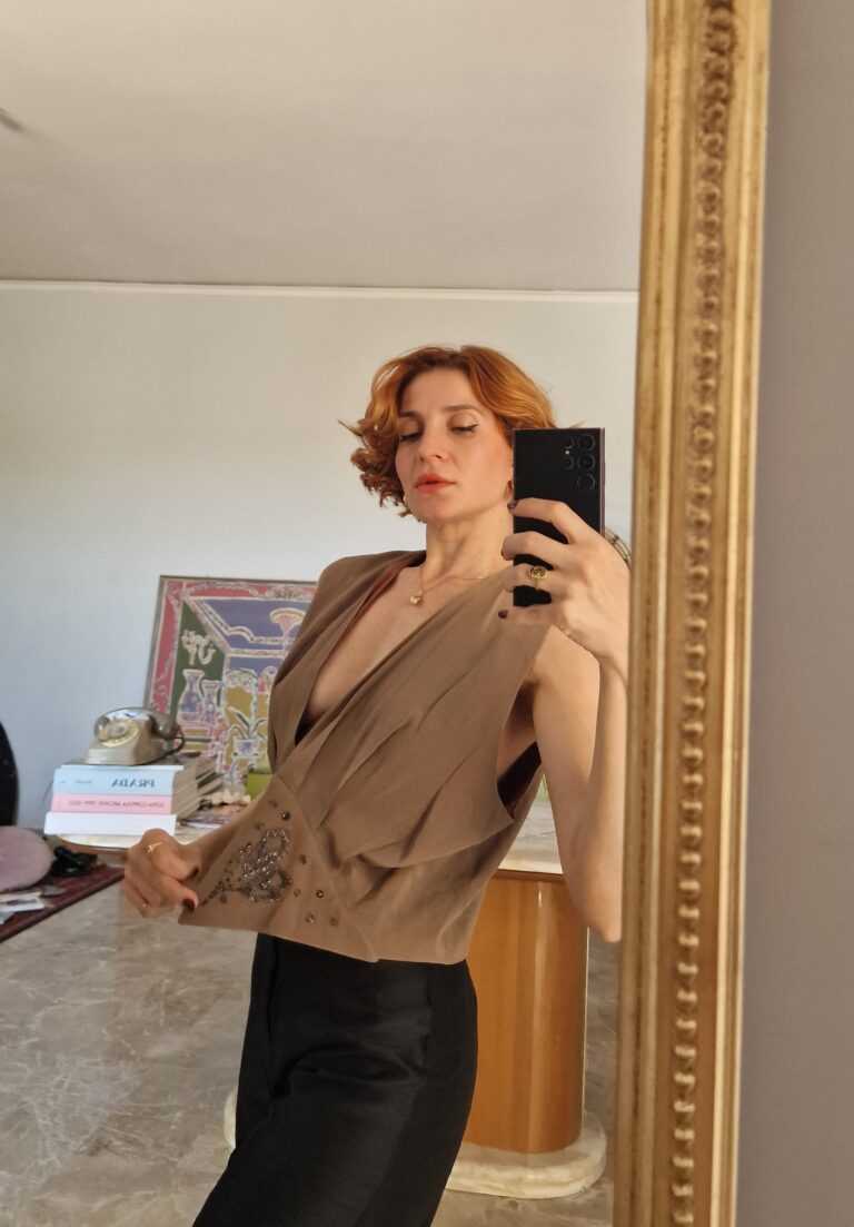 Gilet vintage in misto seta ricamato - immagine 4