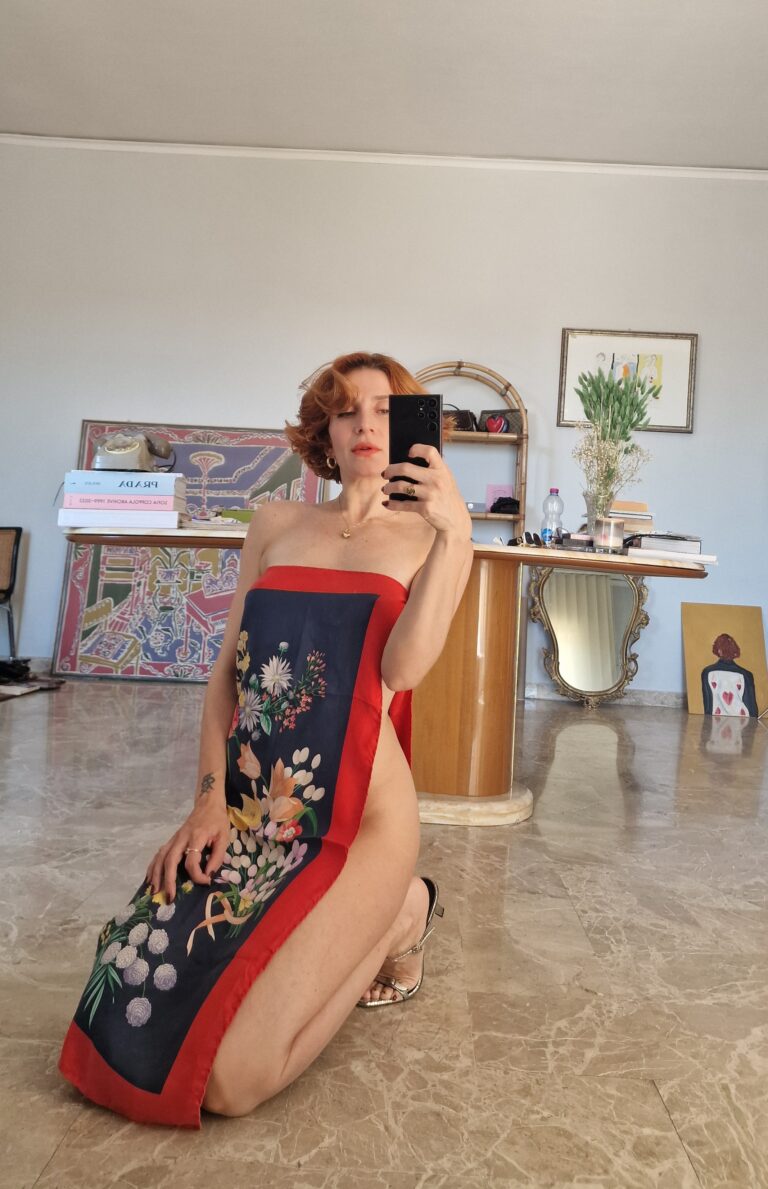 GUCCI Vintage foulard in Pura Seta stampa floreale