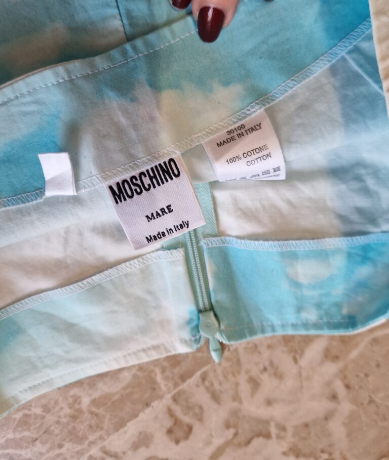 Cieli immensi on Short vintage da collezione Moschino mare - immagine 5