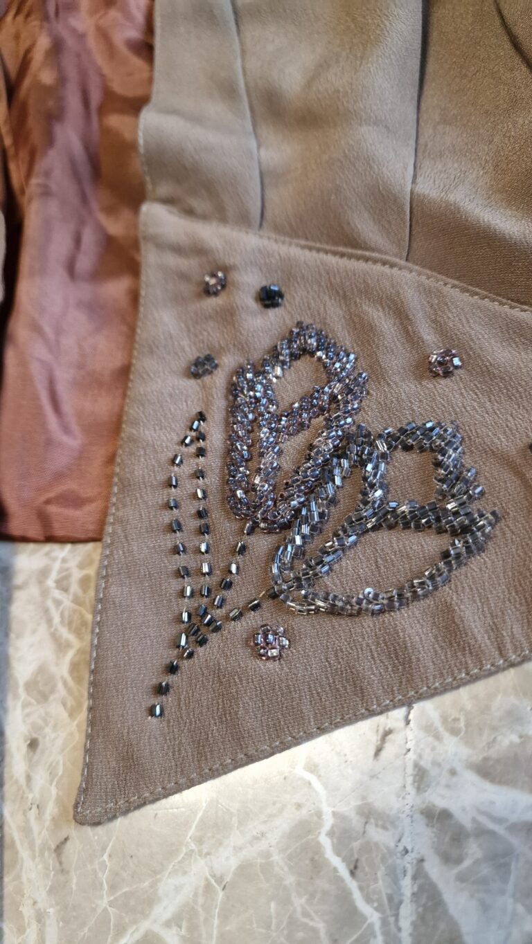 Gilet vintage in misto seta ricamato - immagine 7