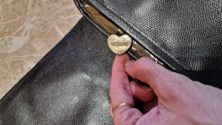 Clutch Moschino vintage 1993 d'archivio - immagine 10