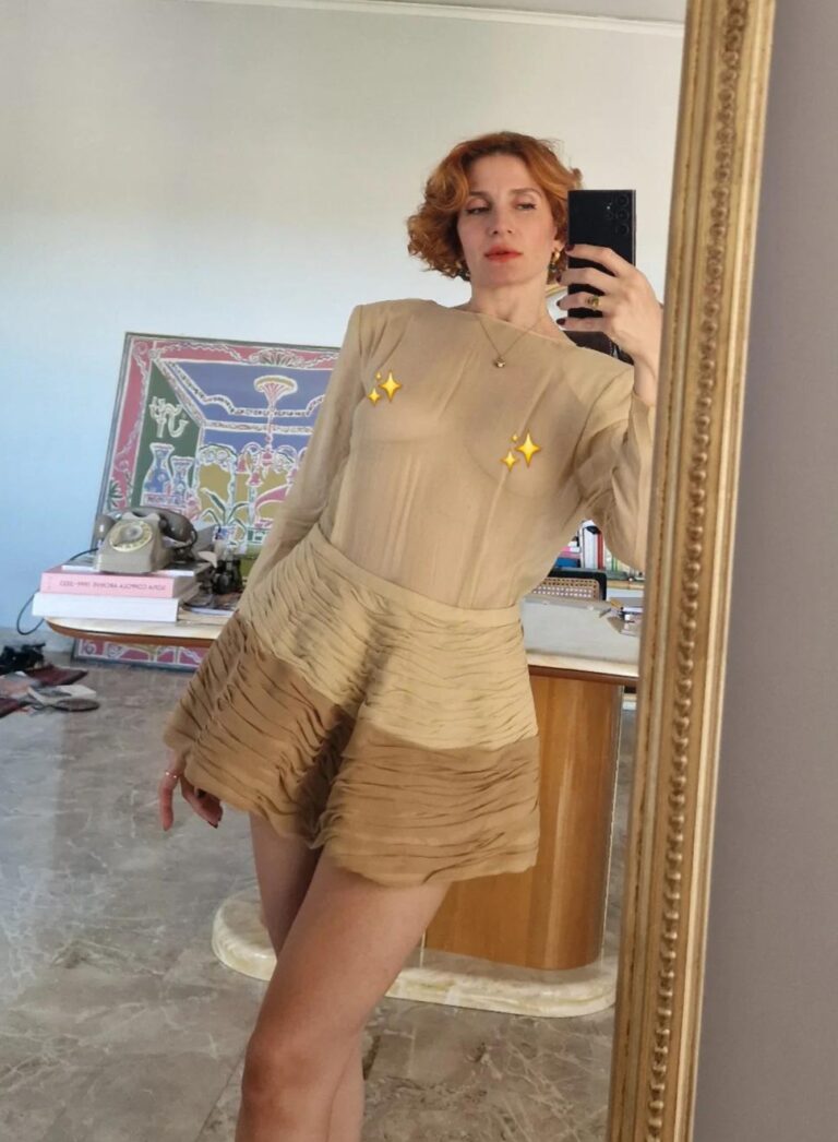Top antico sartoriale in chiffon di Seta beige - immagine 3