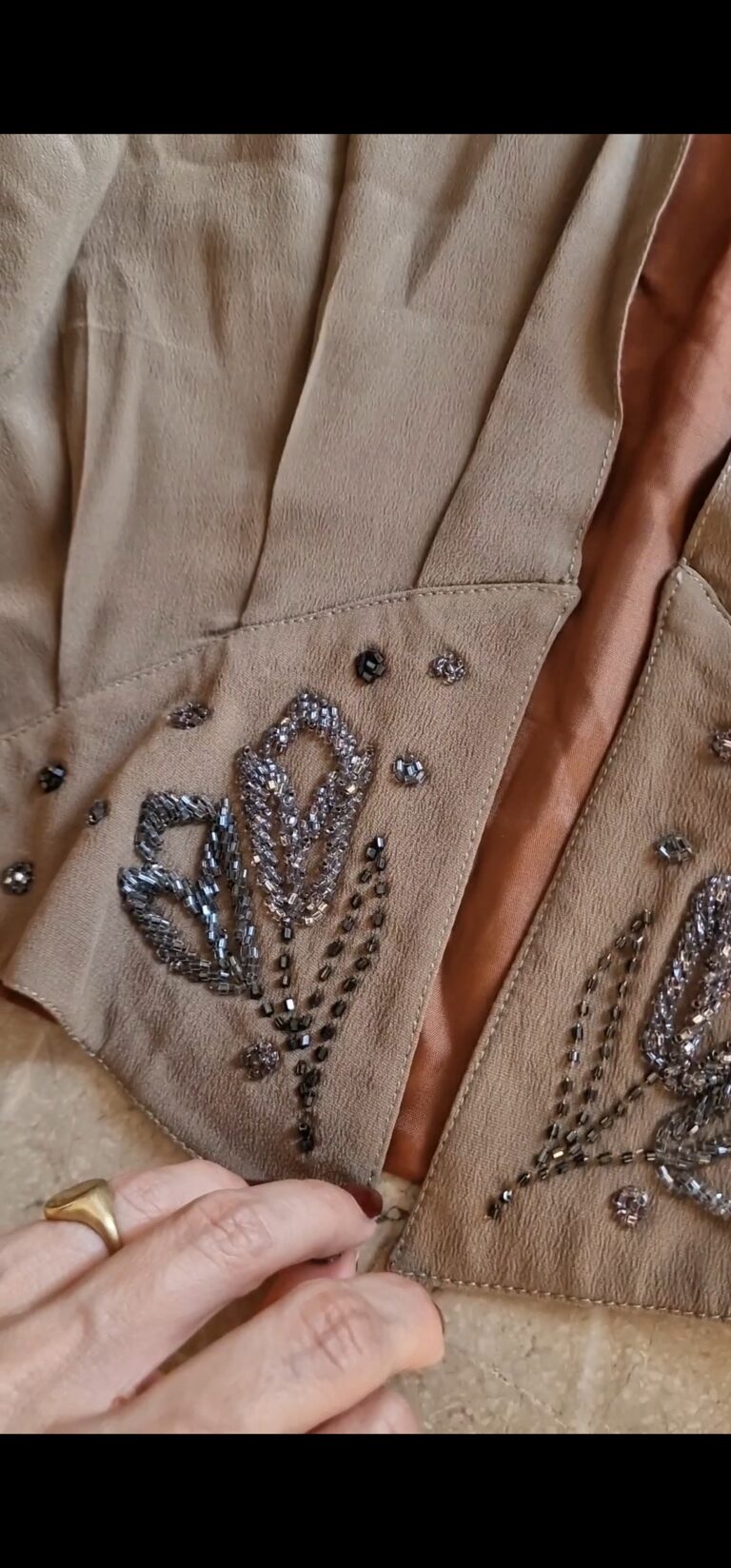 Gilet vintage in misto seta ricamato - immagine 5