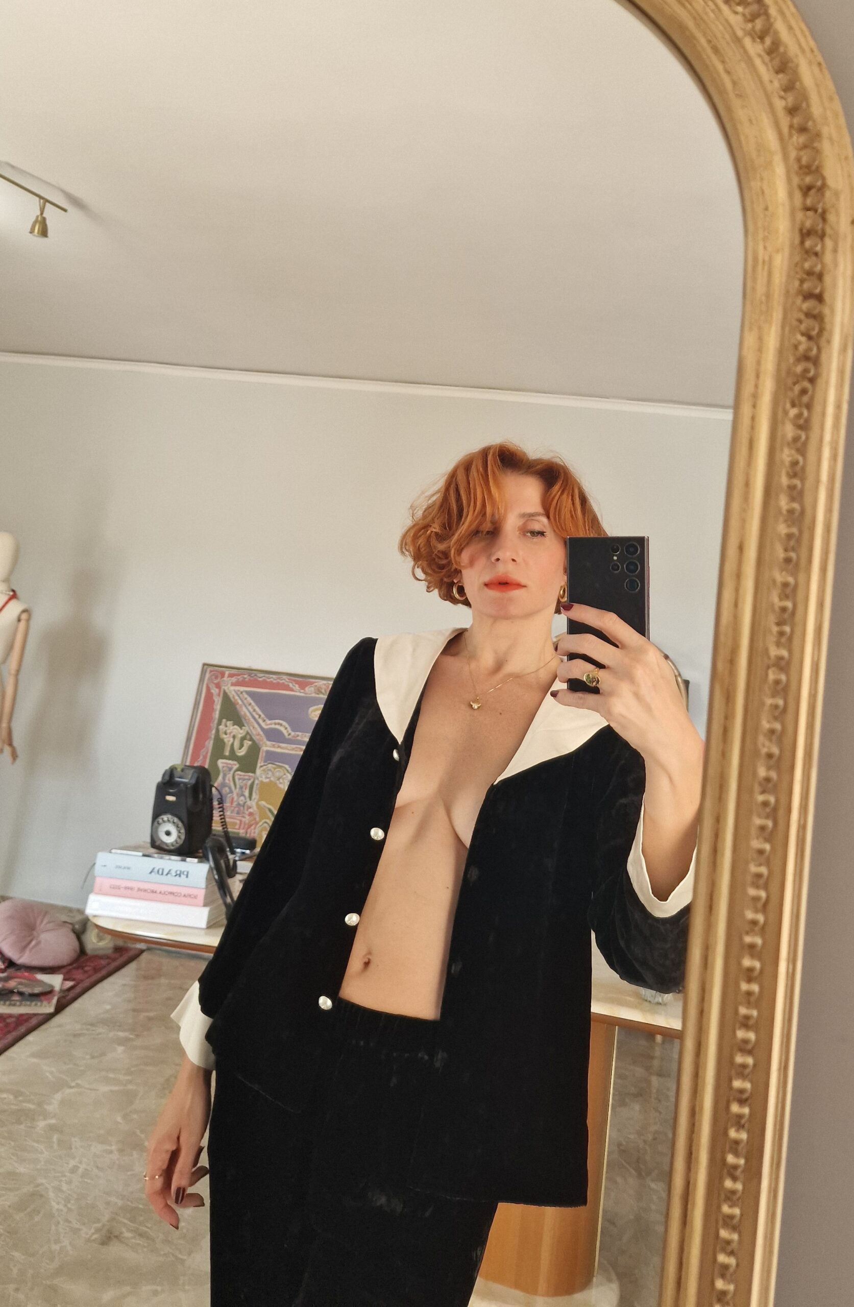 Completo Pijama in pregiato velluto di seta e inserti in seta - immagine 3