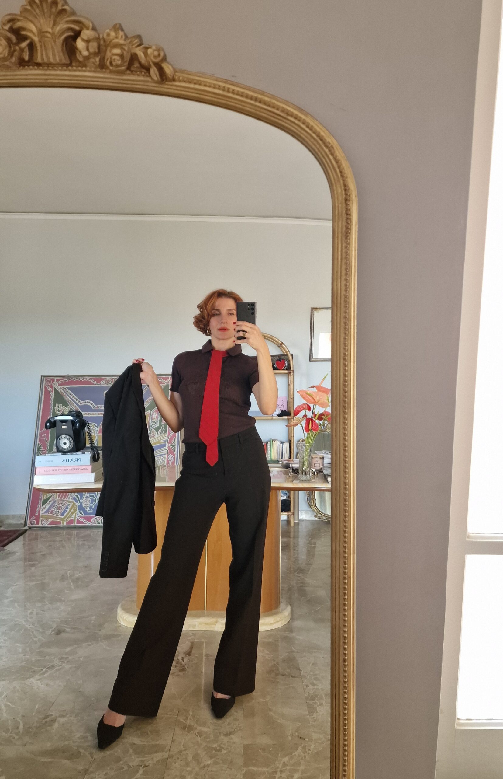 Tailleur vintage in lana cioccolato by Emporio Armani - immagine 7