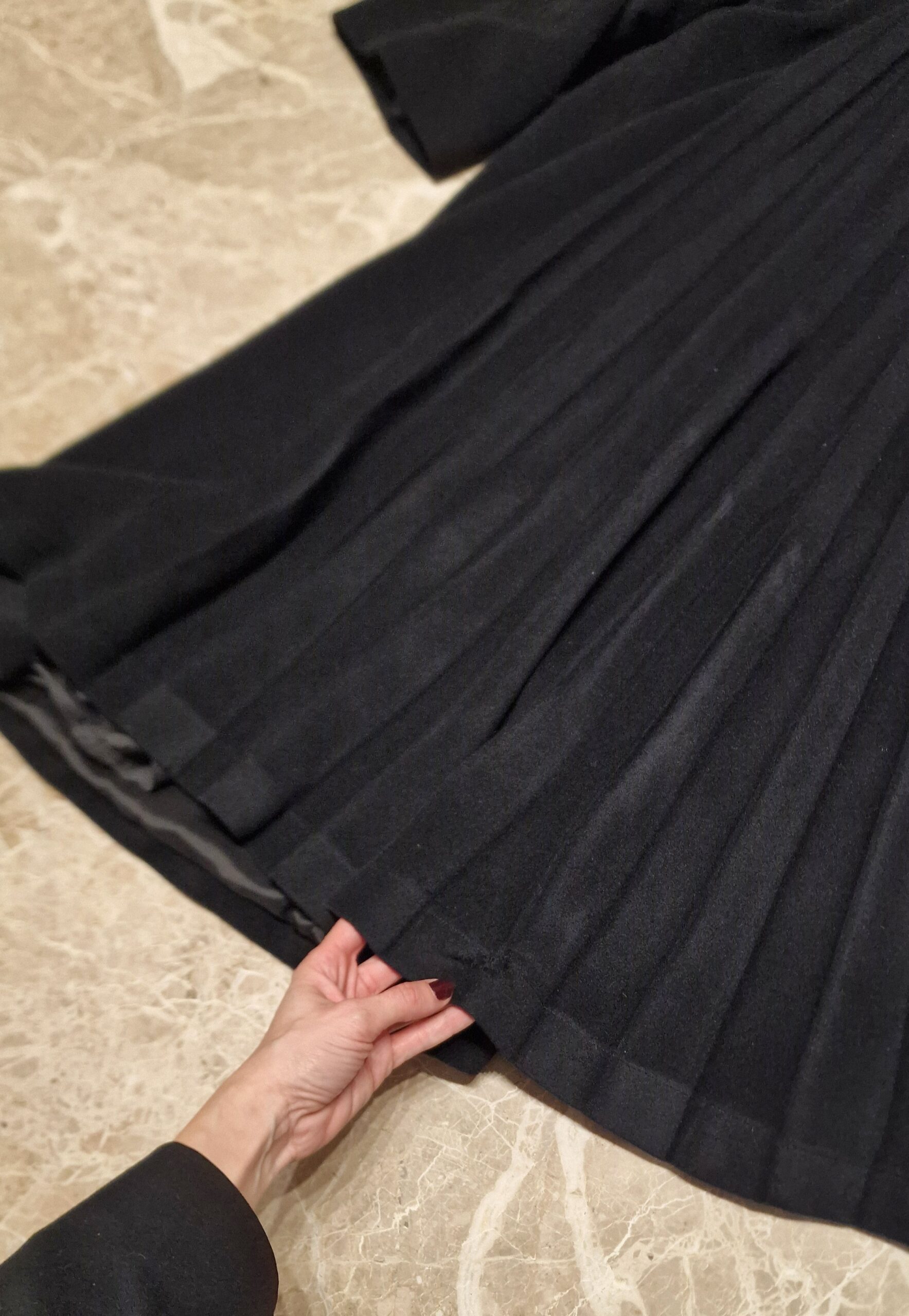 Ode all'imperfezione :Byblos archive vintage plissé coat Pura Lana - immagine 15