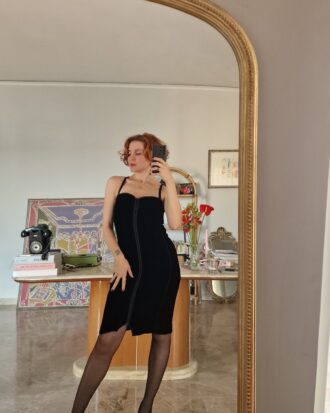 Abito vintage by Valentino in pregiato velluto nero