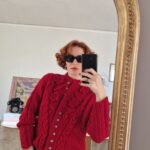 Cardigan capolavoro tirolese handmade in Pura lana rosso