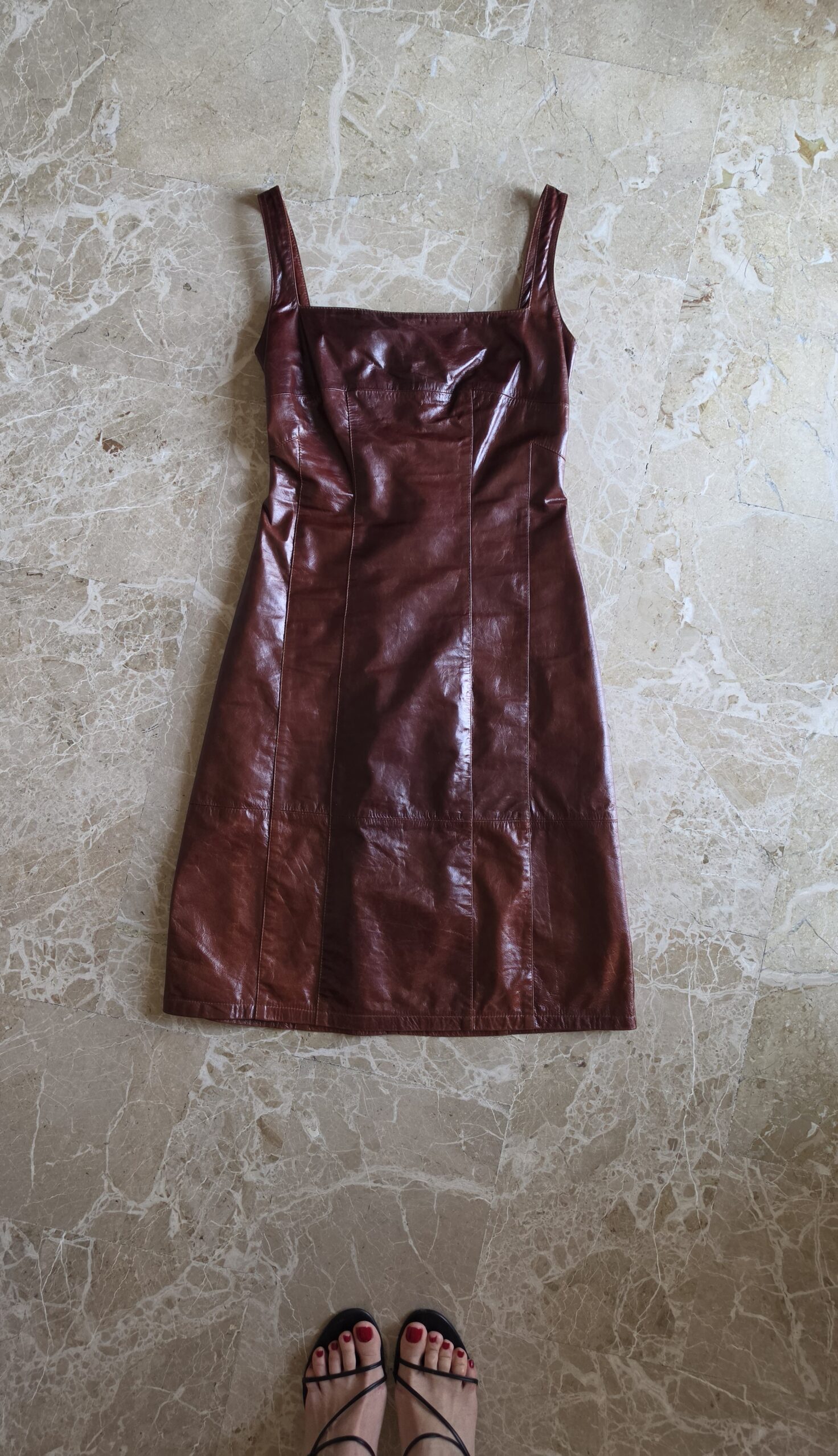 Abito artigianale in pelle cognac/bordeaux vintage ma nuovo con etichetta - immagine 7