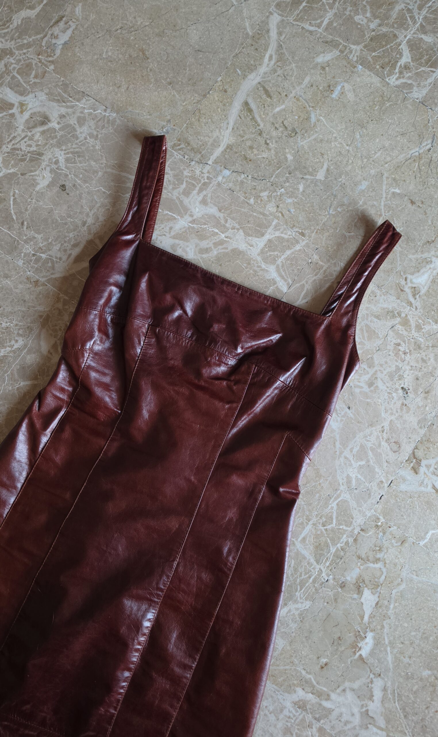 Abito artigianale in pelle cognac/bordeaux vintage ma nuovo con etichetta - immagine 8