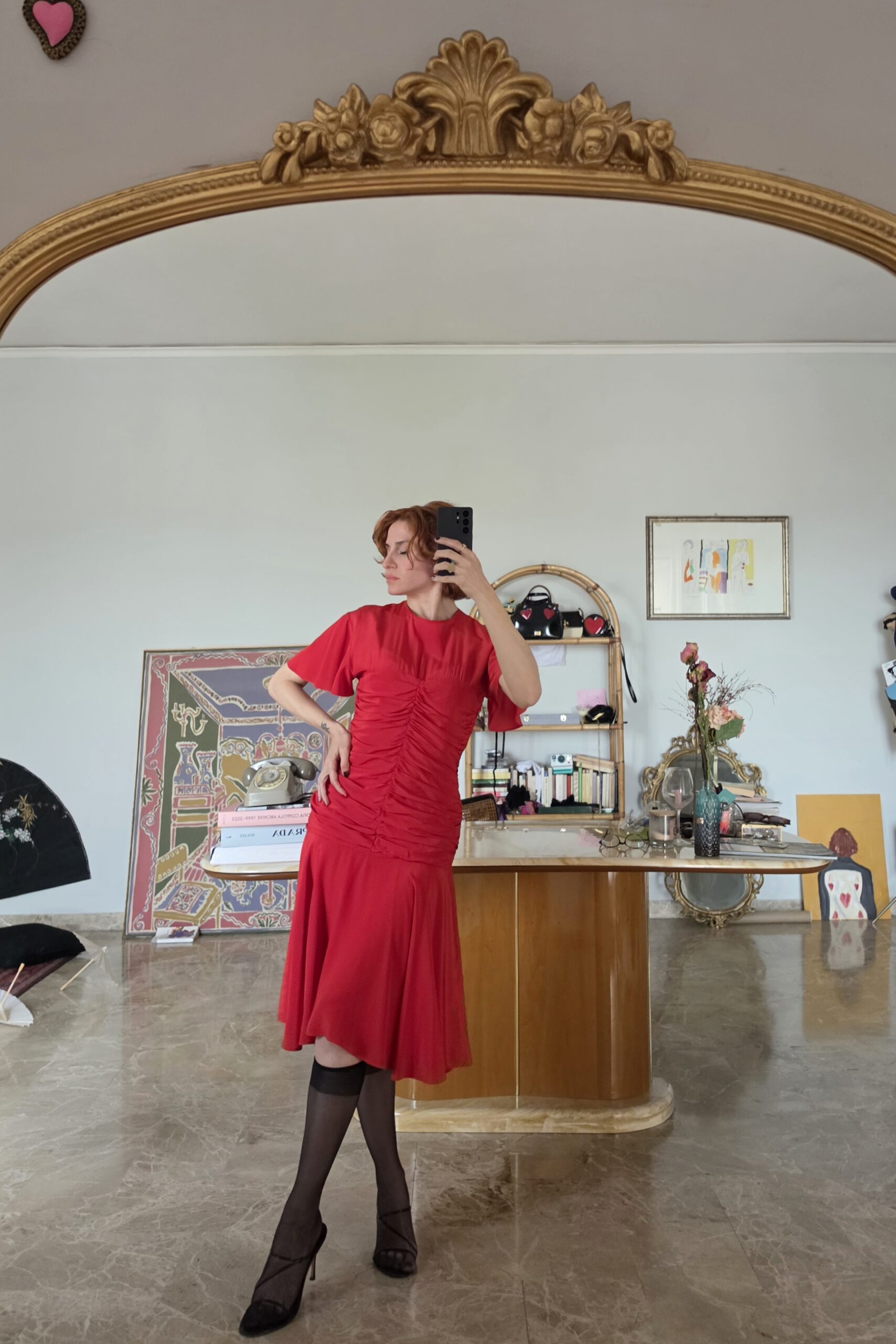 Abito Vintage rosso pura Seta drappeggiata - immagine 2