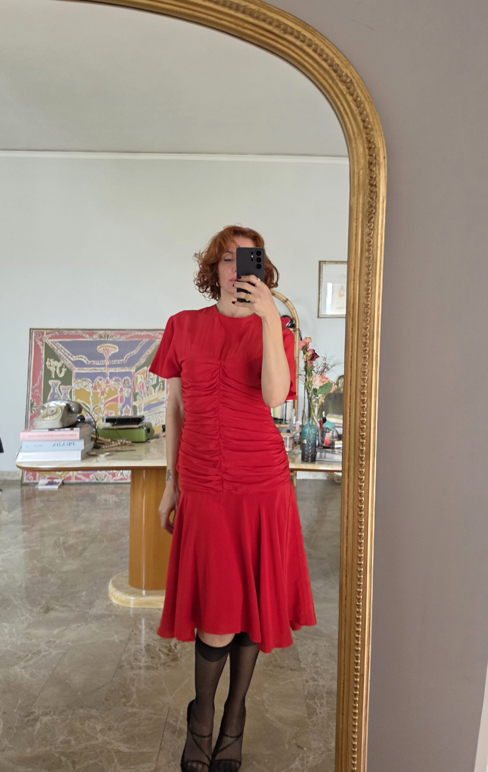 Abito Vintage rosso pura Seta drappeggiata - immagine 3