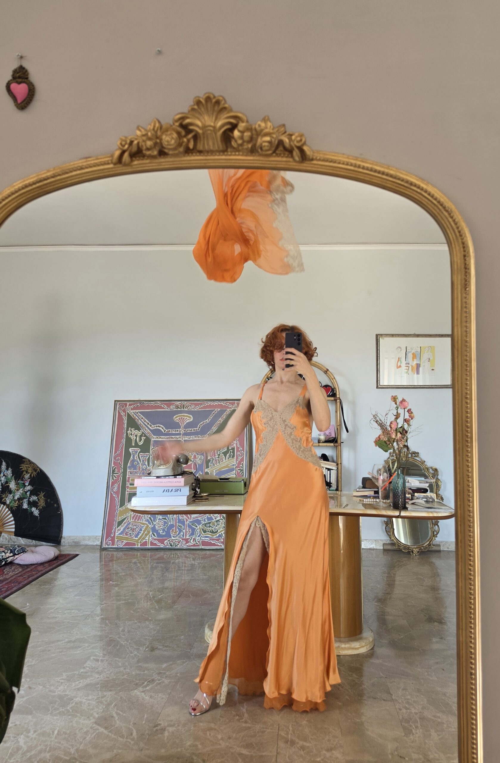 Capolavoro Abito lungo vintage Sartoriale in Pura Seta albicocca e pizzo Chantilly francese tg 42