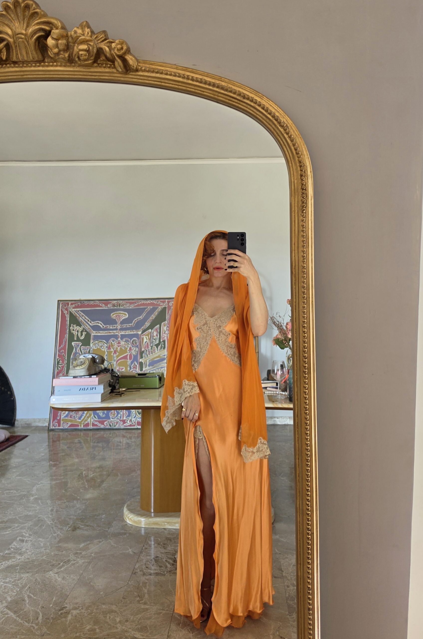 Capolavoro Abito lungo vintage Sartoriale in Pura Seta albicocca e pizzo Chantilly francese tg 42 - immagine 14