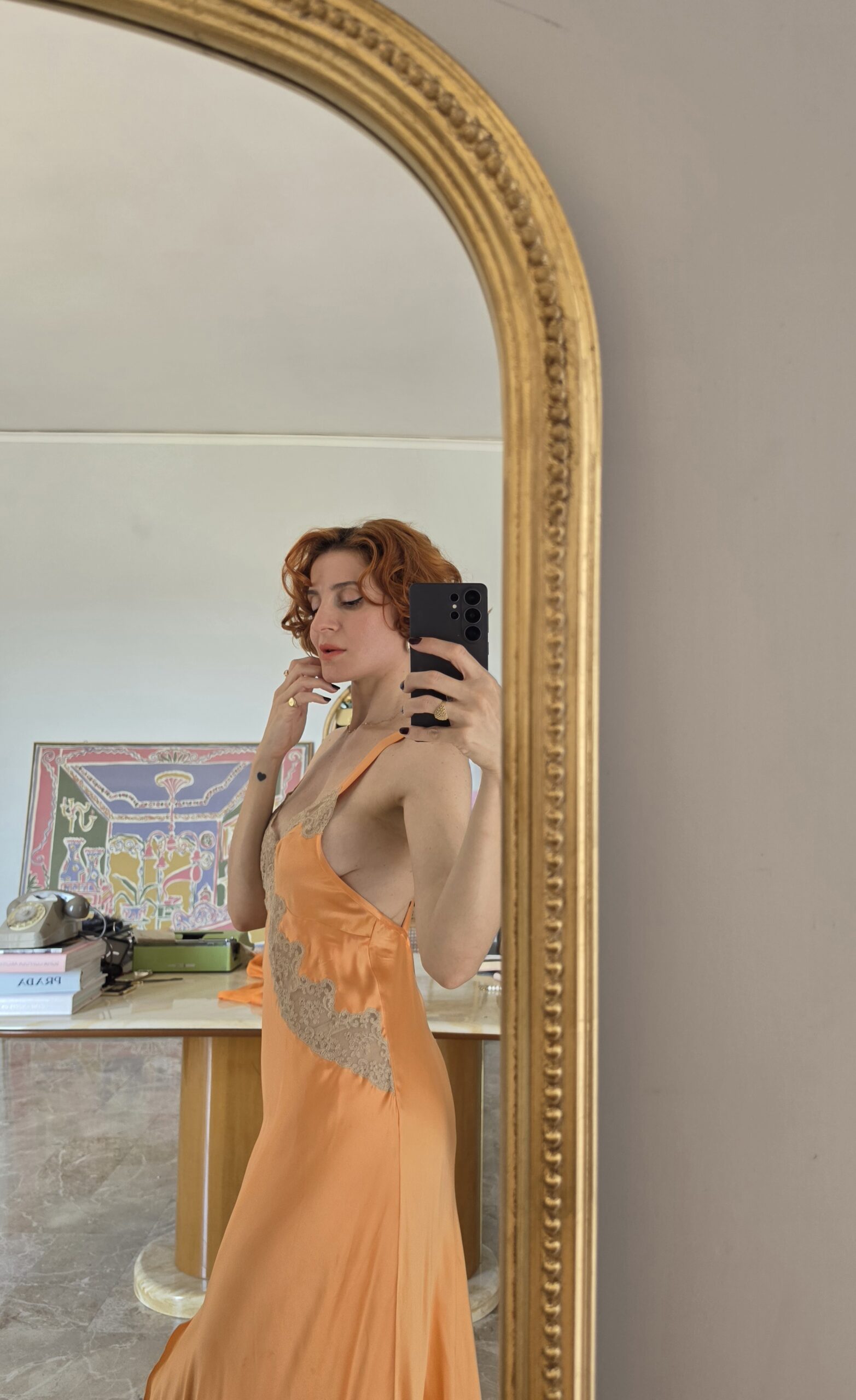 Capolavoro Abito lungo vintage Sartoriale in Pura Seta albicocca e pizzo Chantilly francese tg 42 - immagine 3