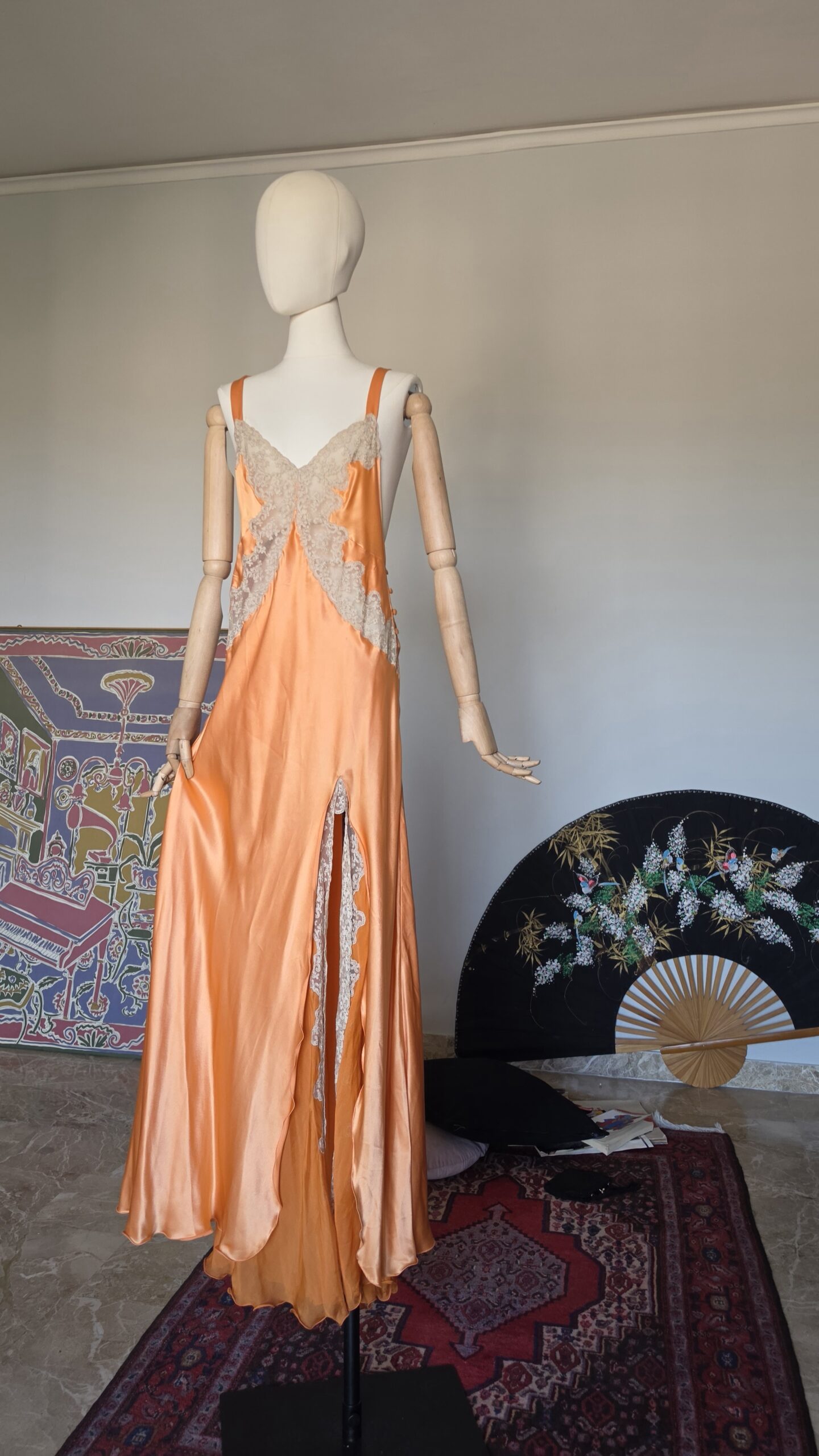 Capolavoro Abito lungo vintage Sartoriale in Pura Seta albicocca e pizzo Chantilly francese tg 42 - immagine 18