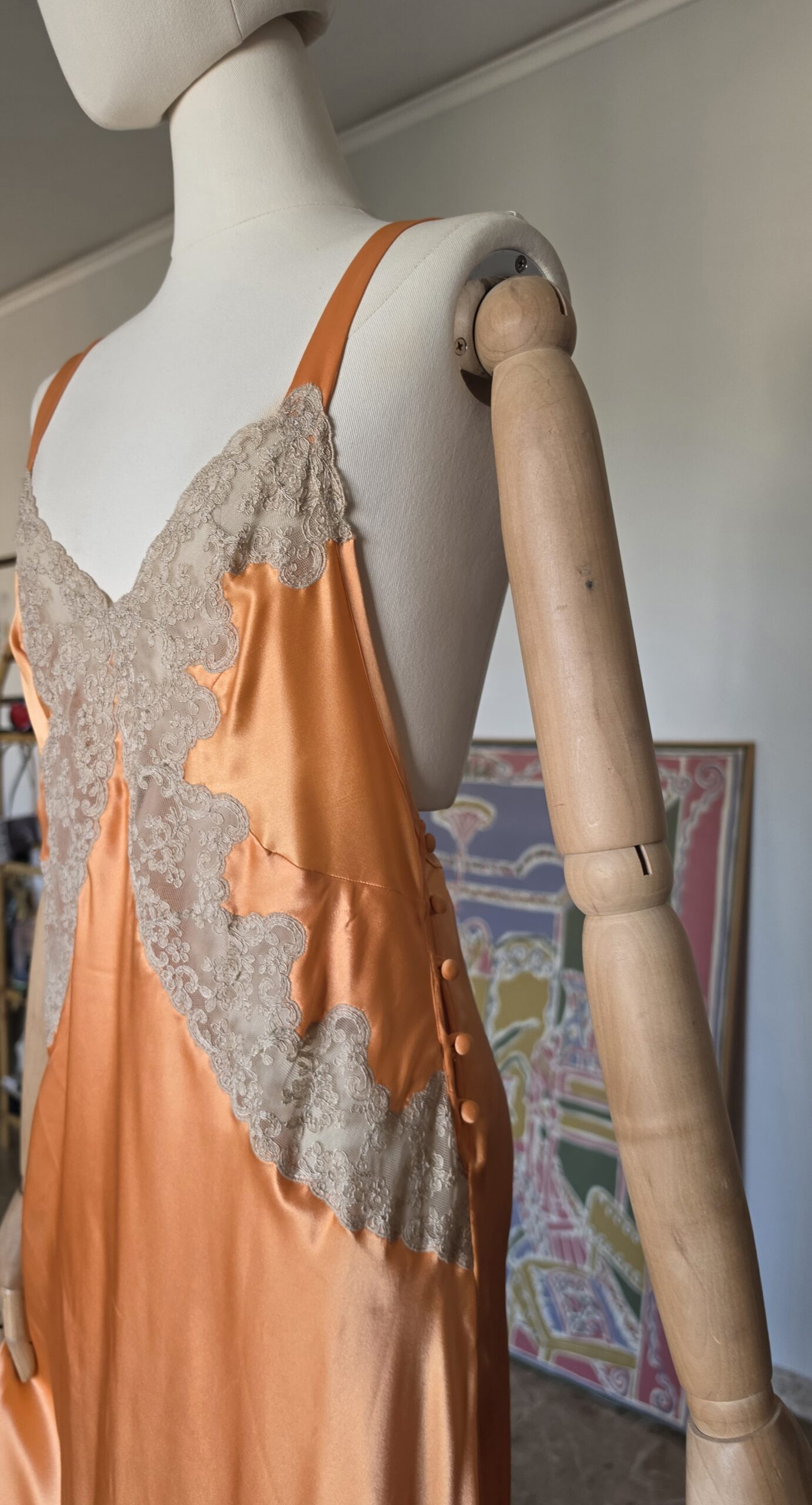 Capolavoro Abito lungo vintage Sartoriale in Pura Seta albicocca e pizzo Chantilly francese tg 42 - immagine 19