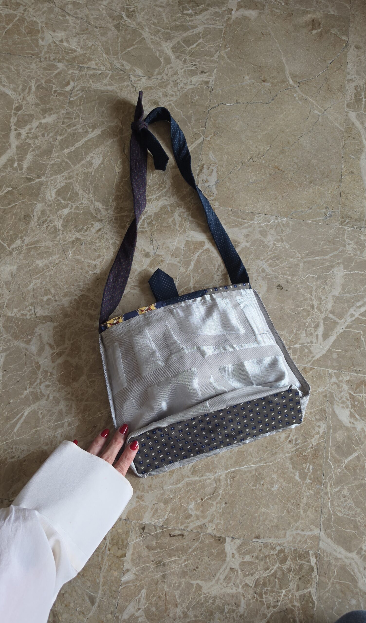 Borsa sartoriale con cravatte in Pura Seta - immagine 8
