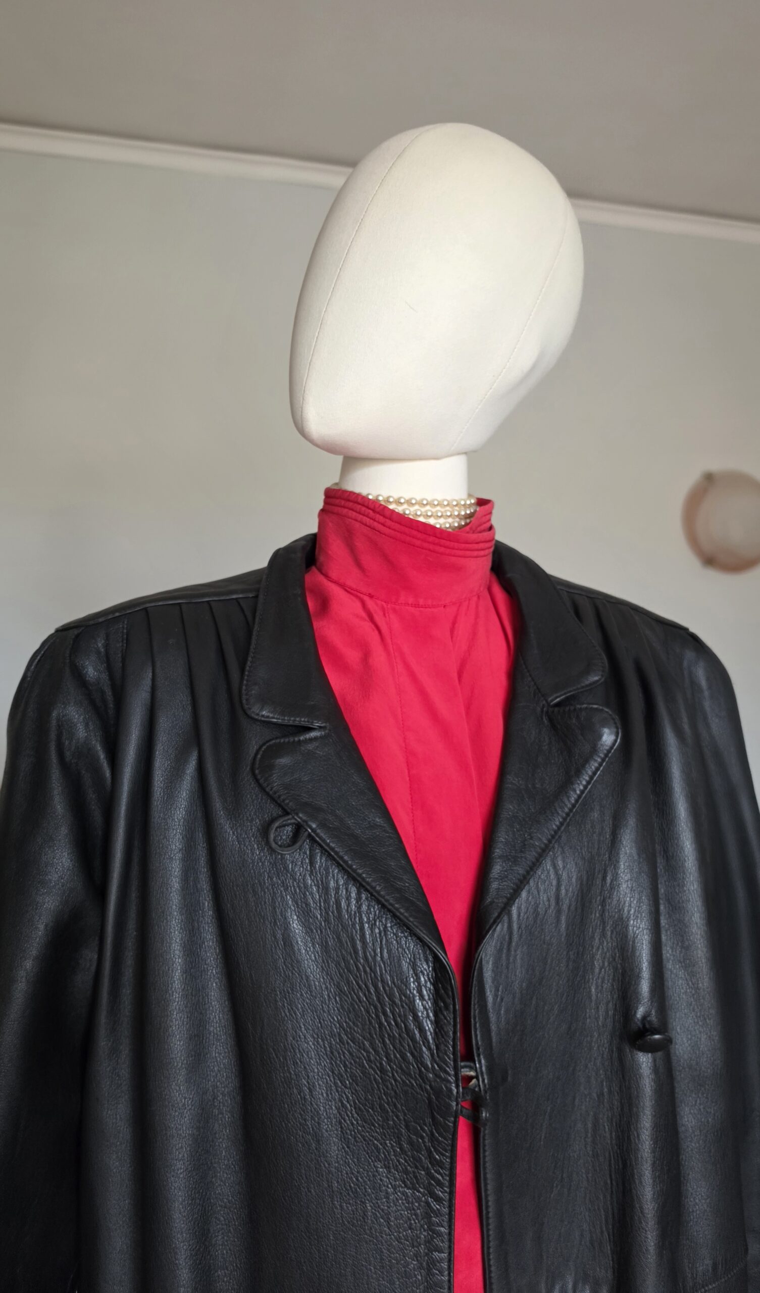 Giacca vintage artigianale in vera e pregiata pelle nera - immagine 5